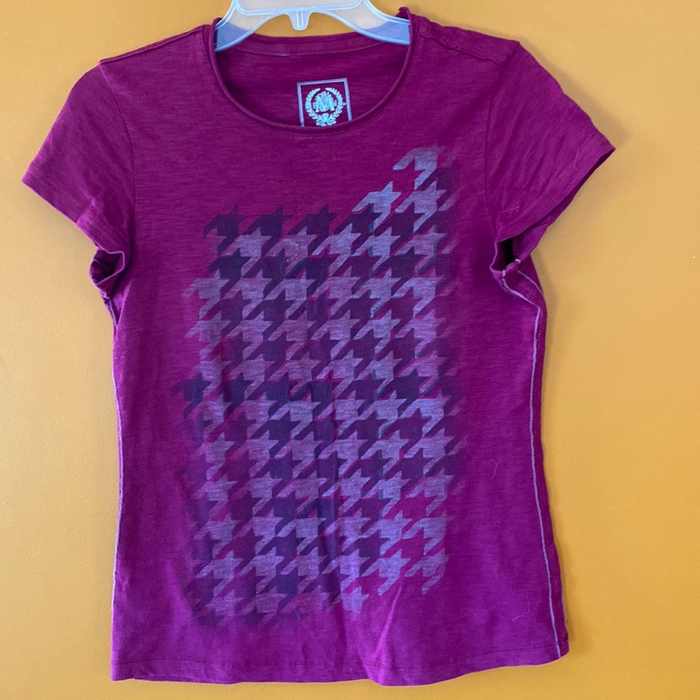 3/$15. Merona T-shirt in size XS made in Guatemala. Dark pink/plum in color.